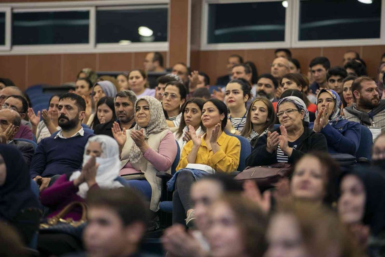 Mersin’deki kurs merkezlerinde veli buluşmaları sürüyor