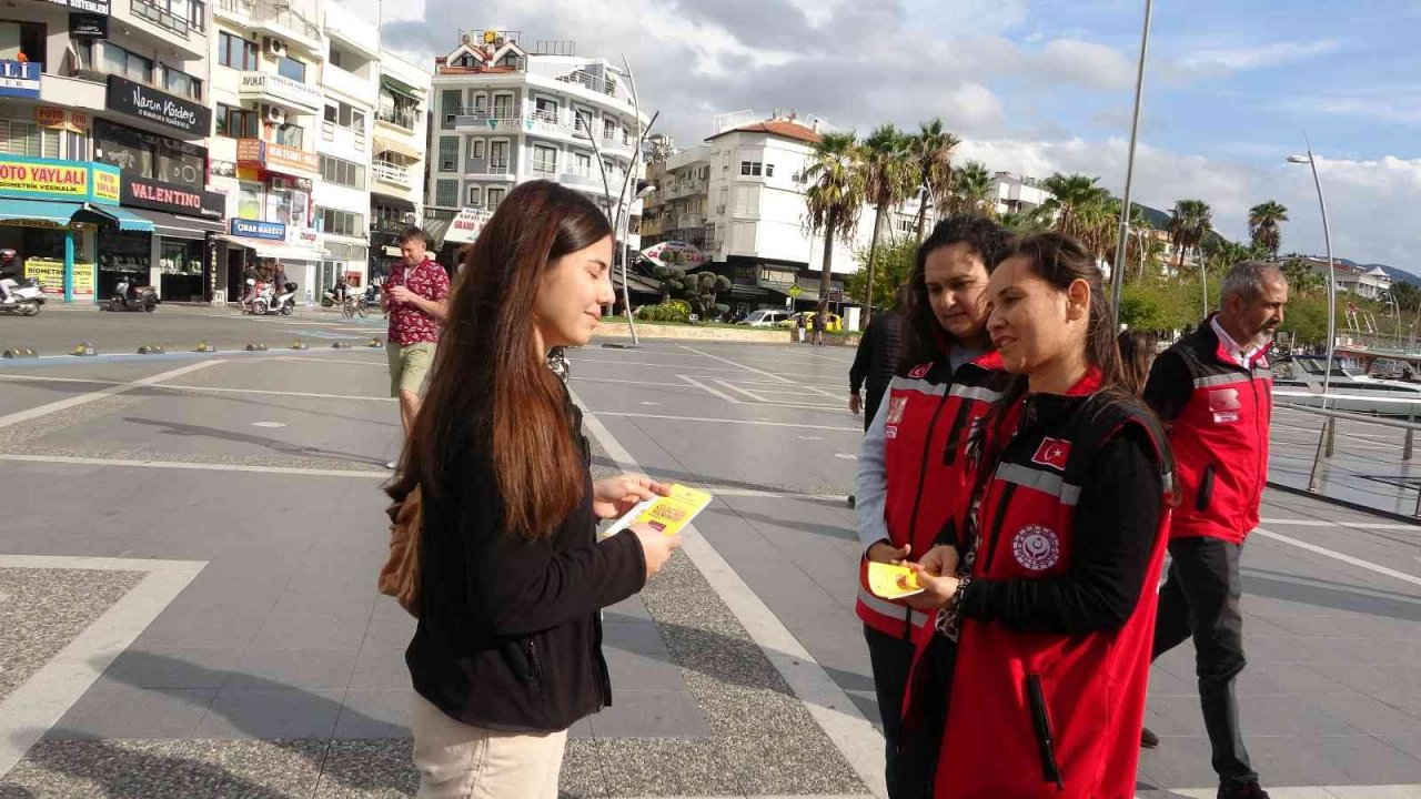 Sahil Güvenlik ekipleri bu kez kadına şiddeti önlemek için daldı