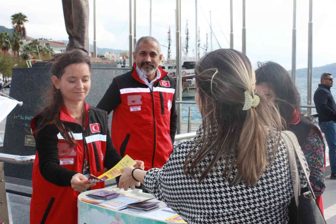 Sahil Güvenlik ekipleri bu kez kadına şiddeti önlemek için daldı