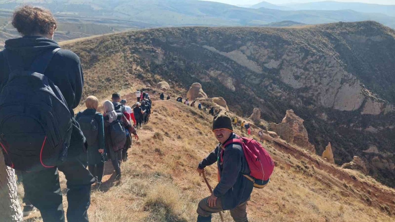Öğretmenler yürüyerek diyabete dikkat çekti
