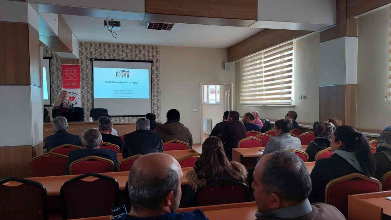 Öğretmenler yürüyerek diyabete dikkat çekti