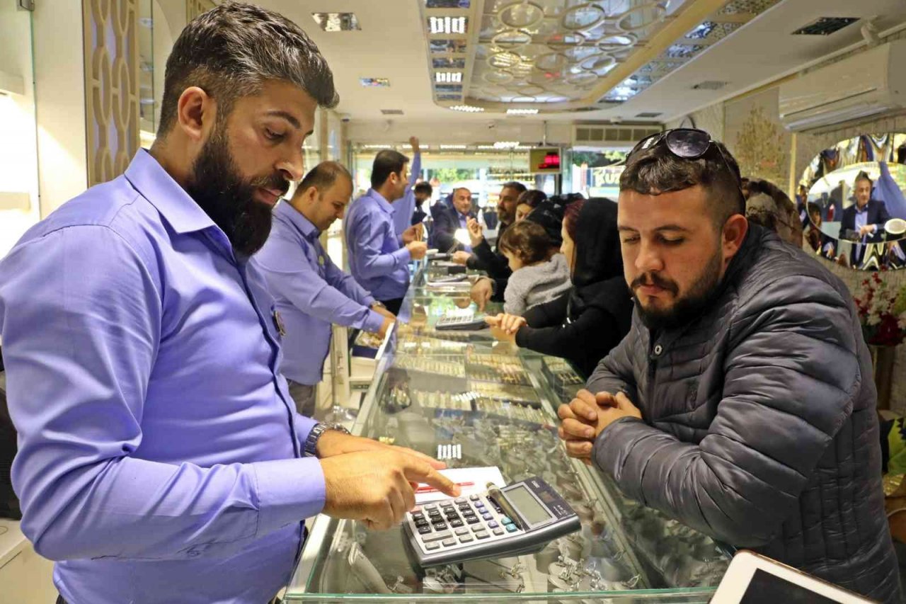 Cengiz Kuyumculuk’tan altın tavsiye: “Yıl sonuna kadar altınlarınızı bozdurmayın”