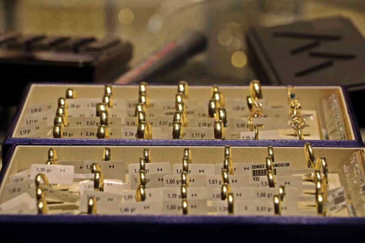 Cengiz Kuyumculuk’tan altın tavsiye: “Yıl sonuna kadar altınlarınızı bozdurmayın”