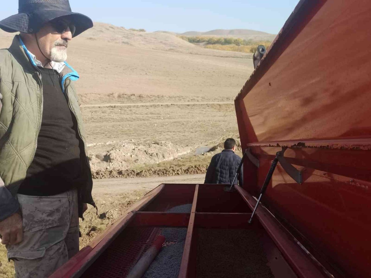 Yerli, ekmeklik ve makarnalık buğdaylarına deneme ekimi yapıldı