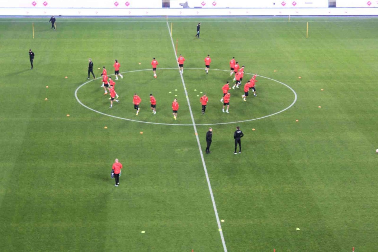 A Milli Takım, Çekya maçı hazırlıklarını tamamladı