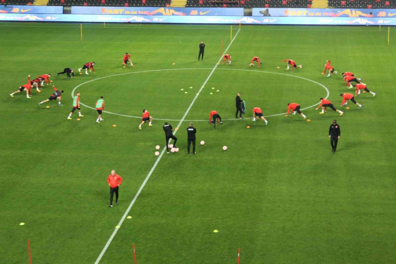 A Milli Takım, Çekya maçı hazırlıklarını tamamladı