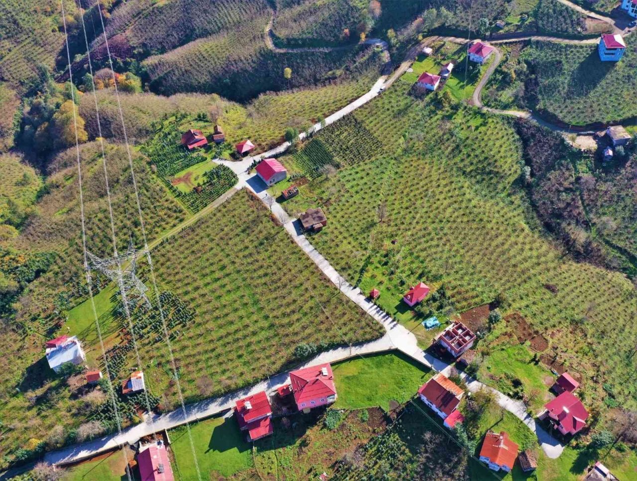 Yeşilköy Mahallesi’nde beton yol çalışması yapıldı