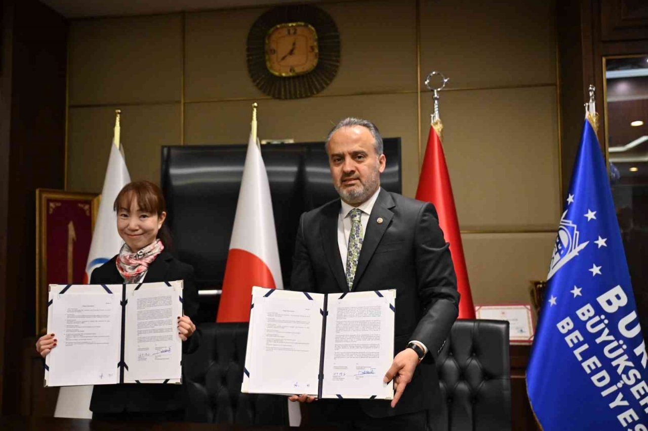 İmzalar ‘depreme dirençli’ Bursa için atıldı