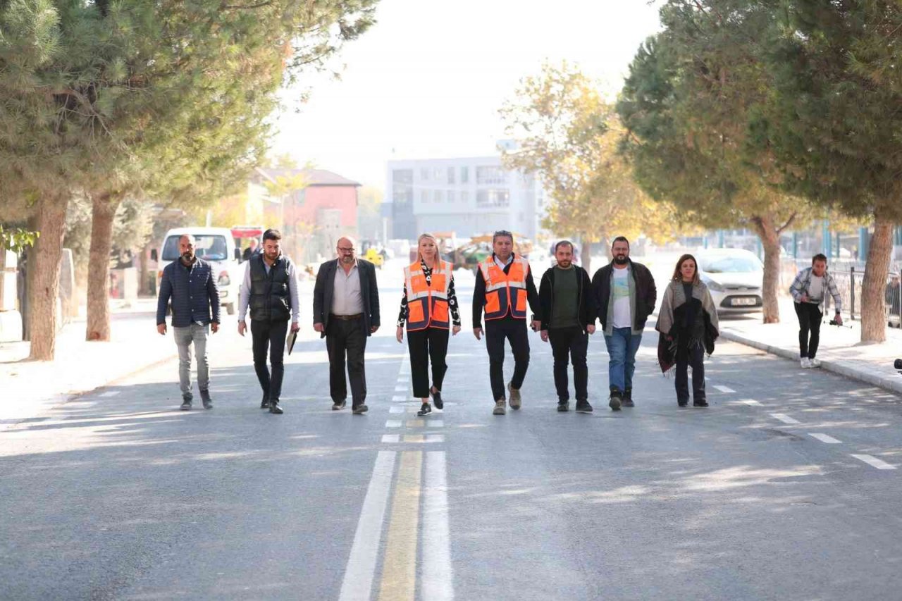 Merkezefendi’de yol ve kaldırımlar modern görünüme kavuşuyor