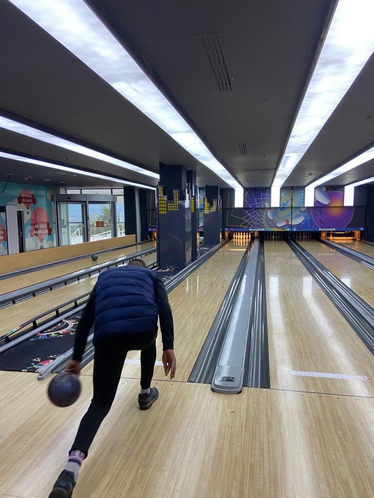 Önce piknik sonra bowling