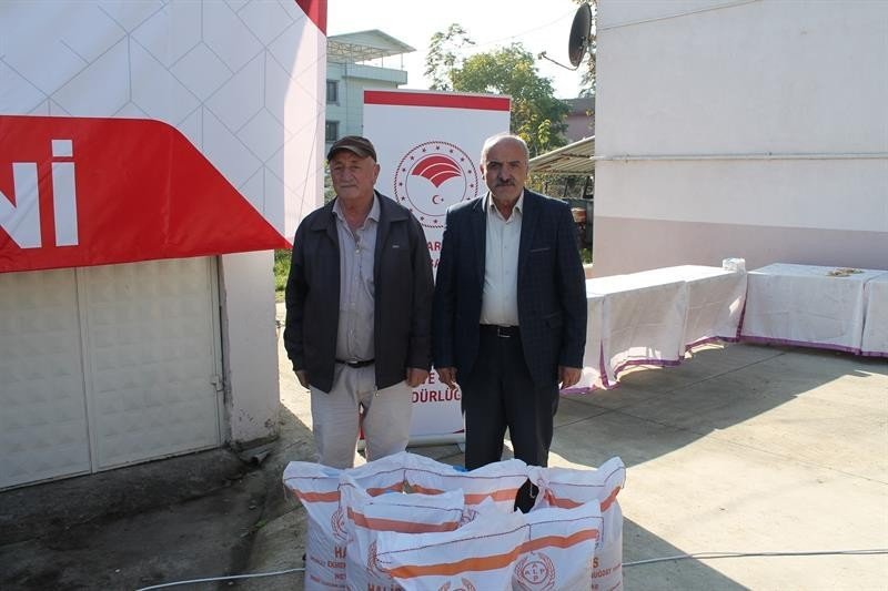 221 üreticiye 95 bin kilo buğday dağıtıldı