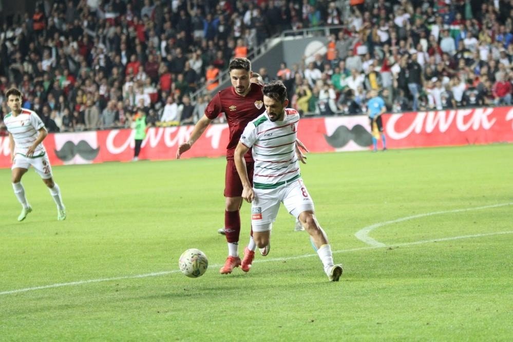 Karşıyaka’da sakatlık problemi bitmiyor