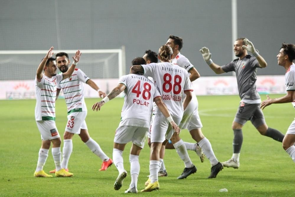 Karşıyaka’da sakatlık problemi bitmiyor