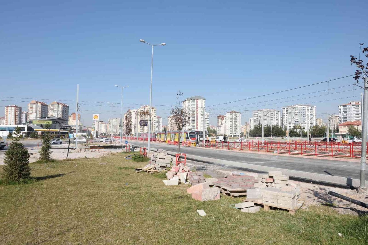 Başkan Büyükkılıç’tan raylı sistem hattı çalışmalarına yakın markaj