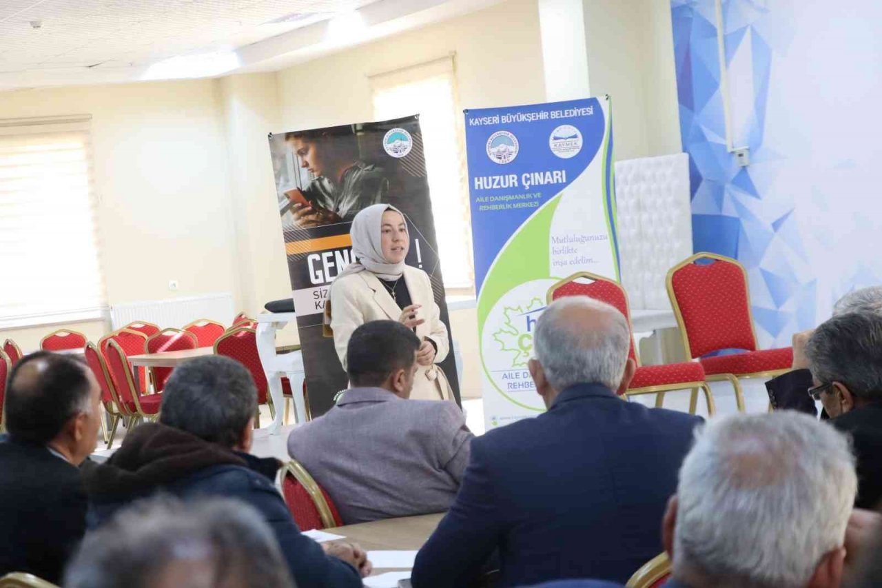 Büyükşehir, 10 günde 447 muhtara eğitim verdi