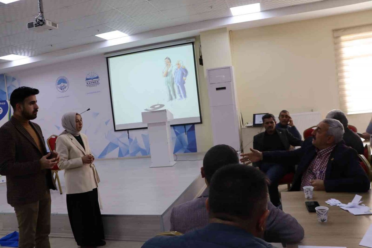 Büyükşehir, 10 günde 447 muhtara eğitim verdi