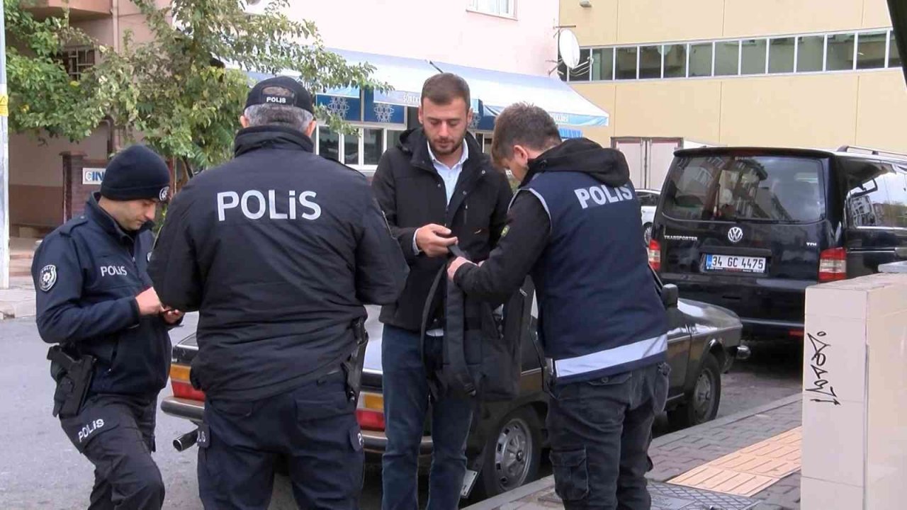 Maltepe’de AVM ve toplu taşımalara denetim