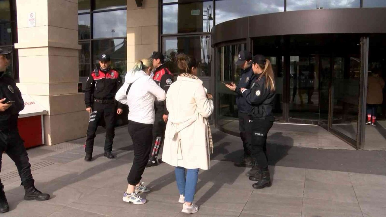 Maltepe’de AVM ve toplu taşımalara denetim