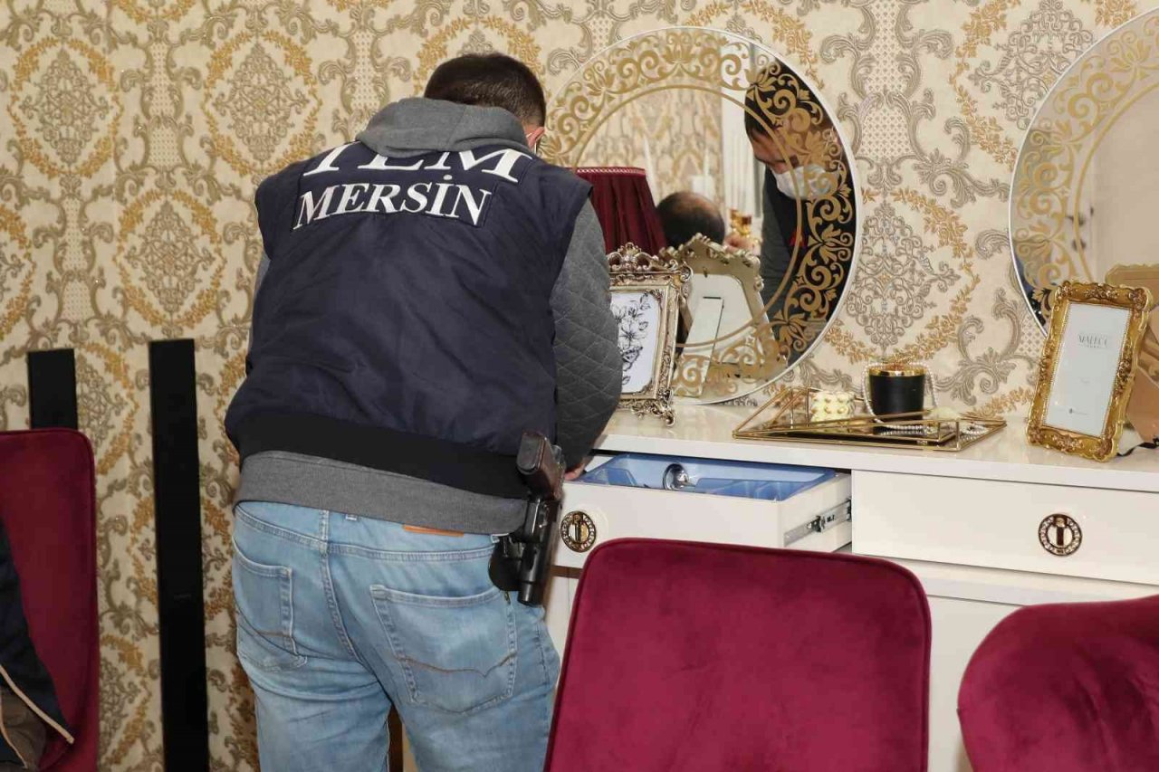 Mersin’de DEAŞ’ın finansörlerine operasyon: 1 gözaltı
