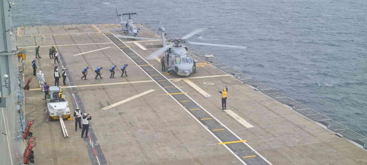 Çok maksatlı amfibi gemisi Lhdanadolu’ya ilk iniş gerçekleştirildi