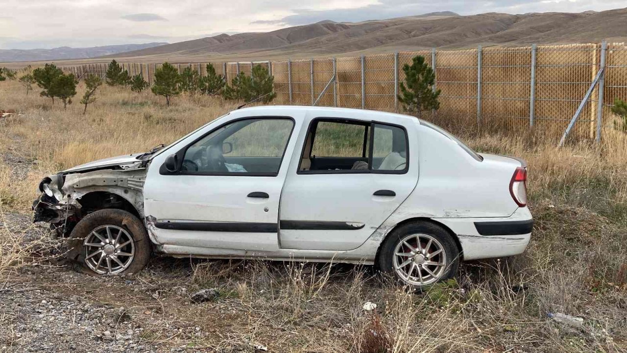 Otomobil yoldan çıktı: 2’si çocuk 5 yaralı