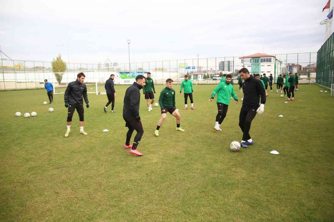 Sivas Belediyespor galibiyet için hazırlanıyor