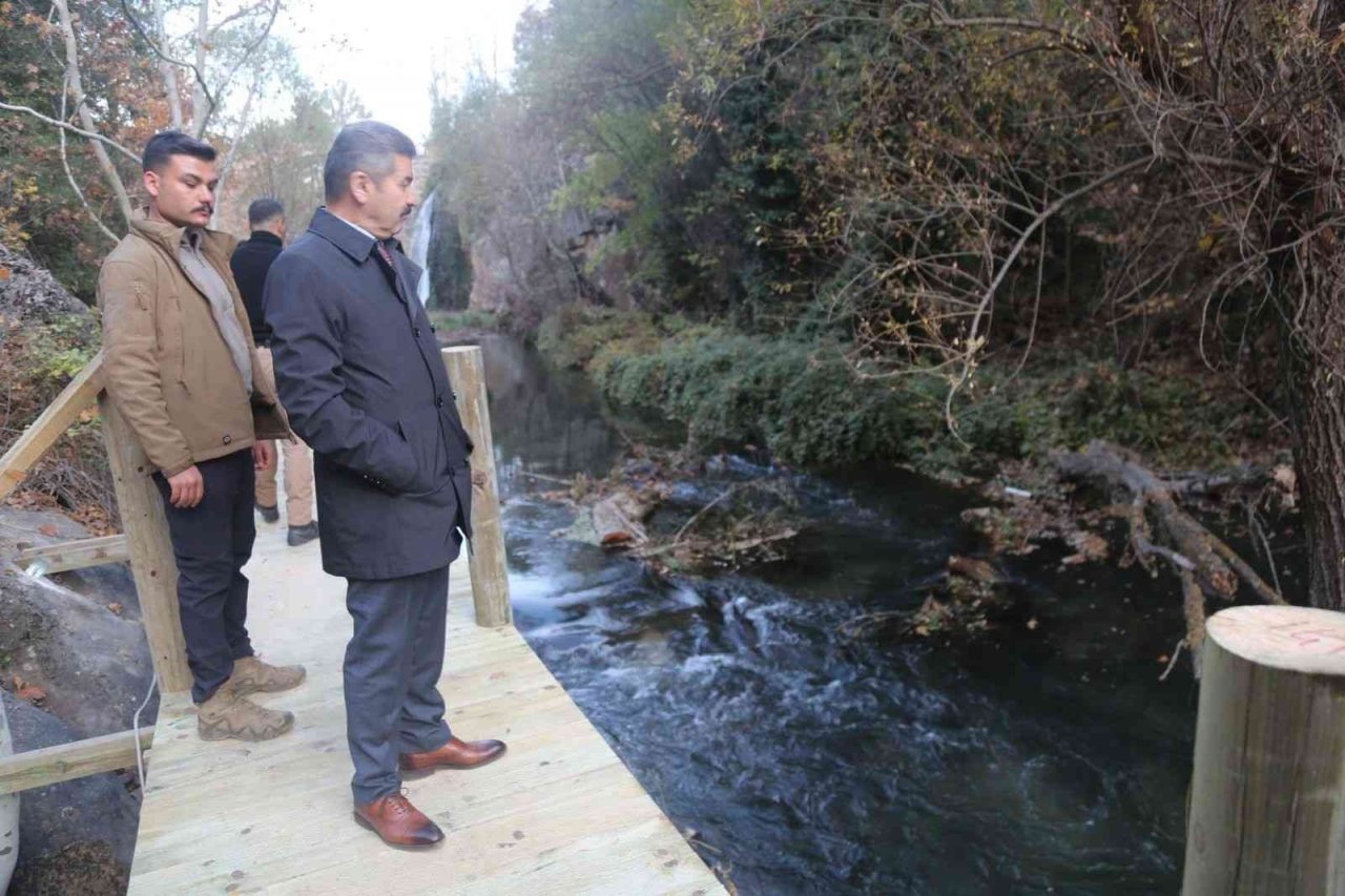 Pepouza ile Clandras Köprüsü arasında 5,5 kilometrelik yürüyüş yolu yapılıyor