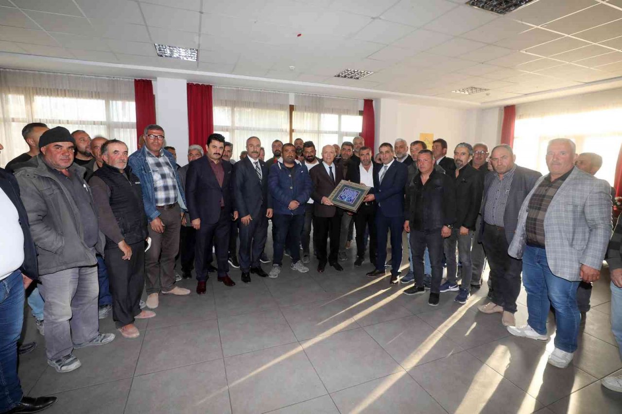 Yenimahalle Belediye Başkanı Yaşar mermerci esnafıyla buluştu