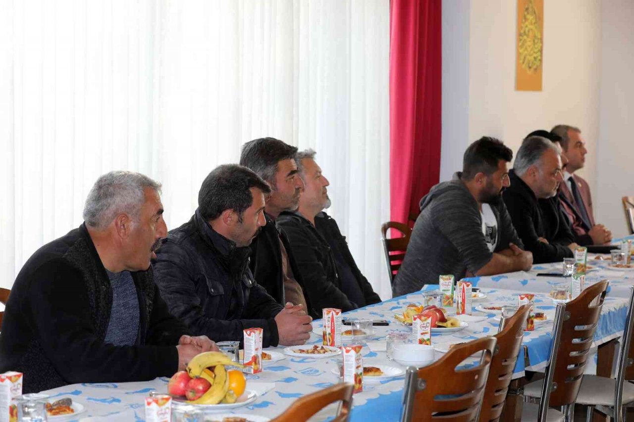 Yenimahalle Belediye Başkanı Yaşar mermerci esnafıyla buluştu