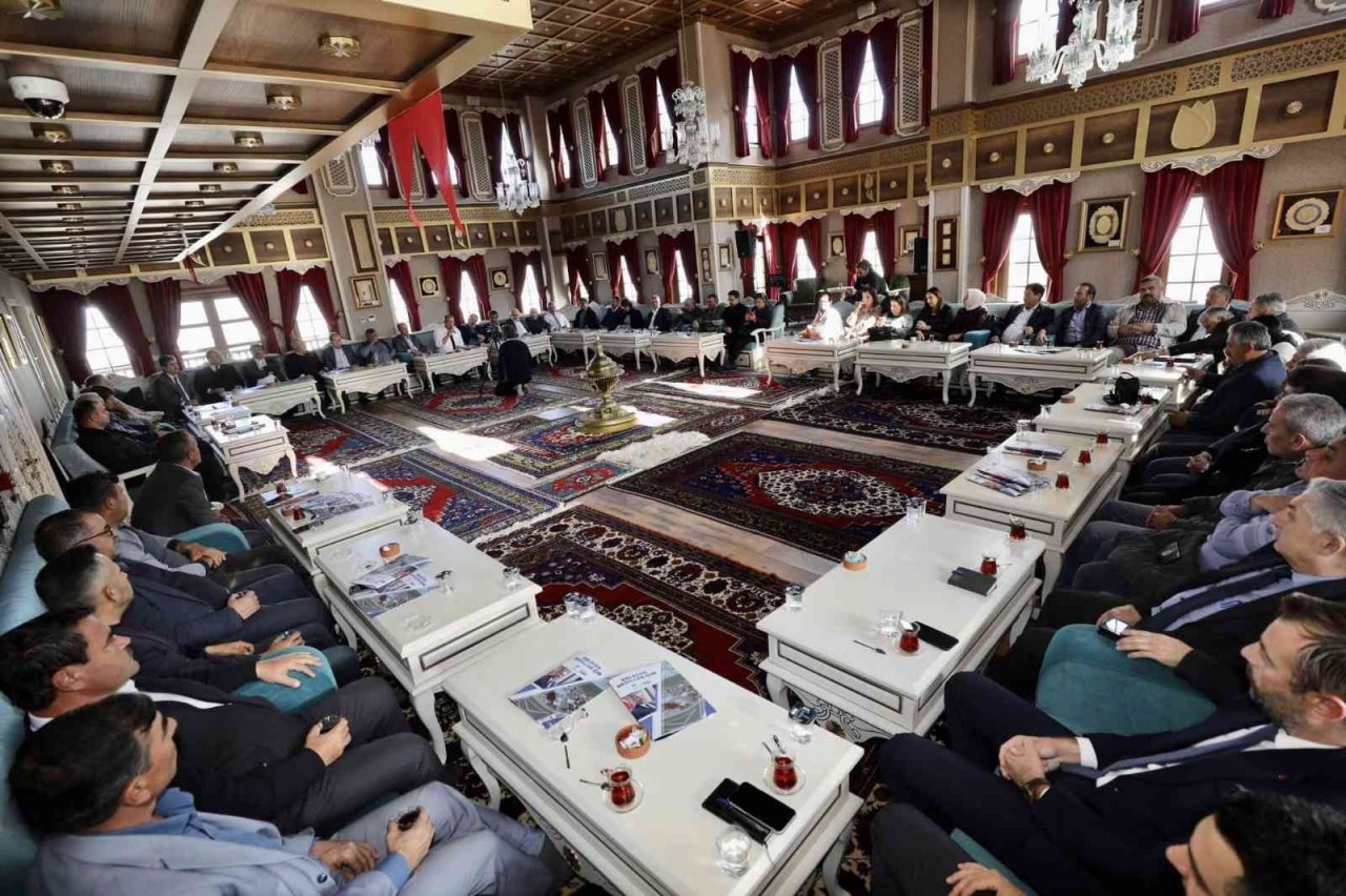 Başkan Çerçi muhtarlar ile buluştu