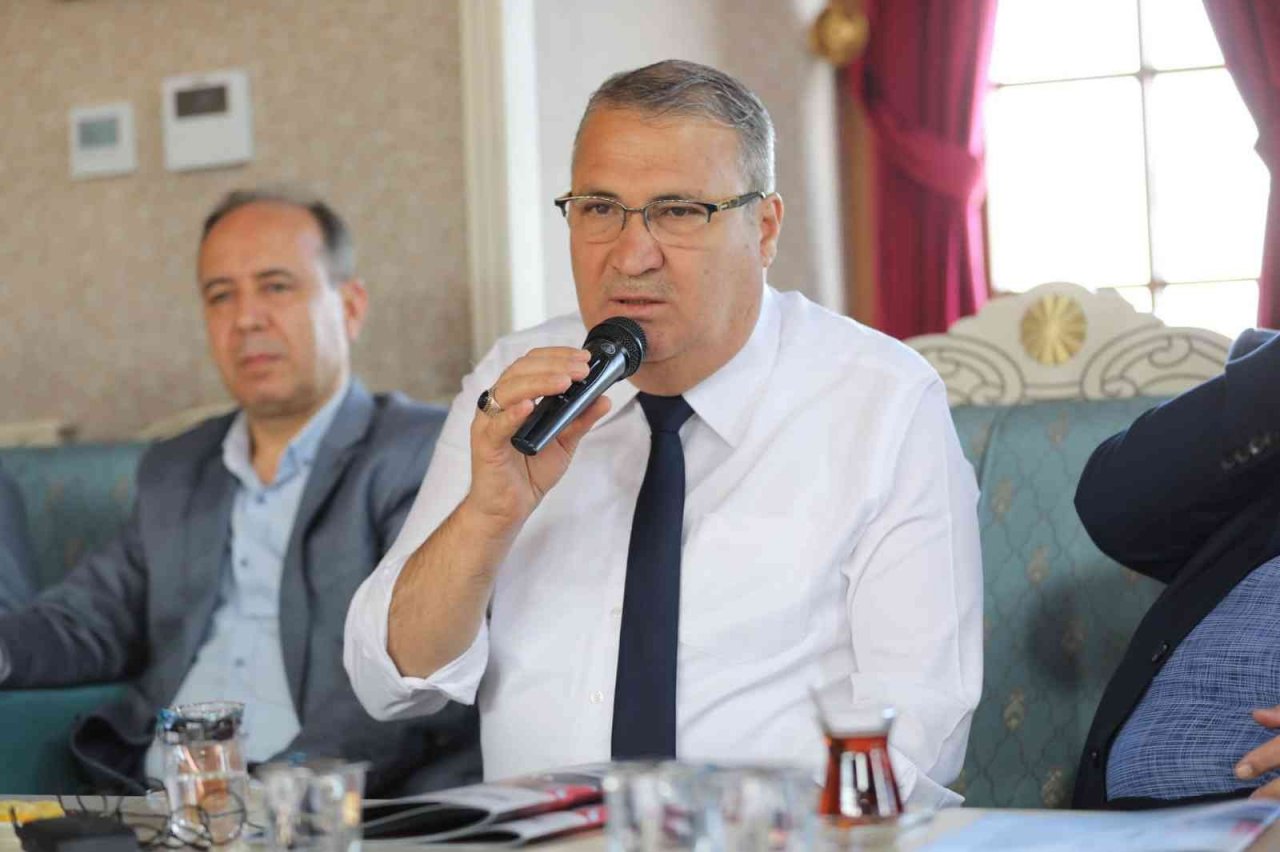 Başkan Çerçi muhtarlar ile buluştu