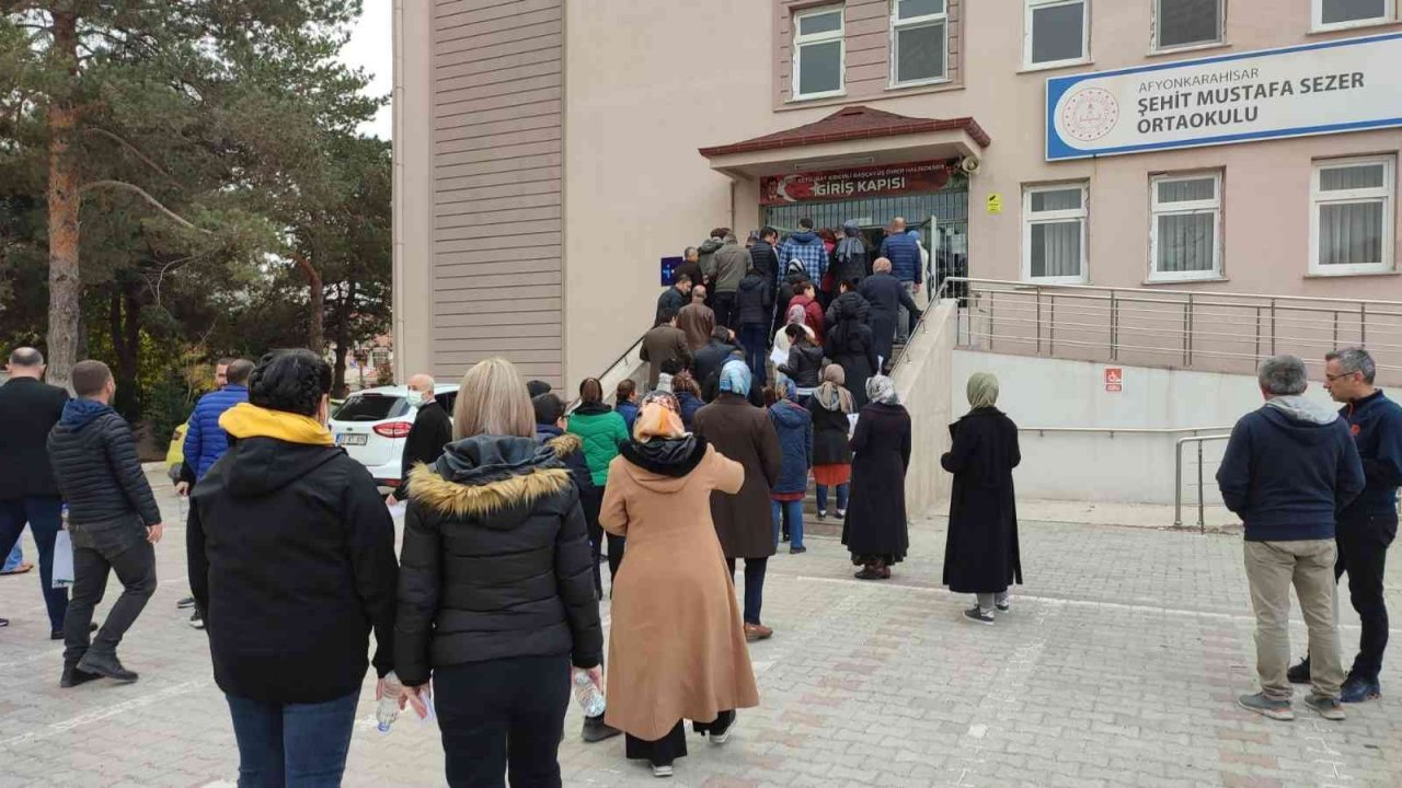 4 bin 903 öğretmen ‘Uzman Öğretmenlik ve Başöğretmenlik’ sınavına girdi