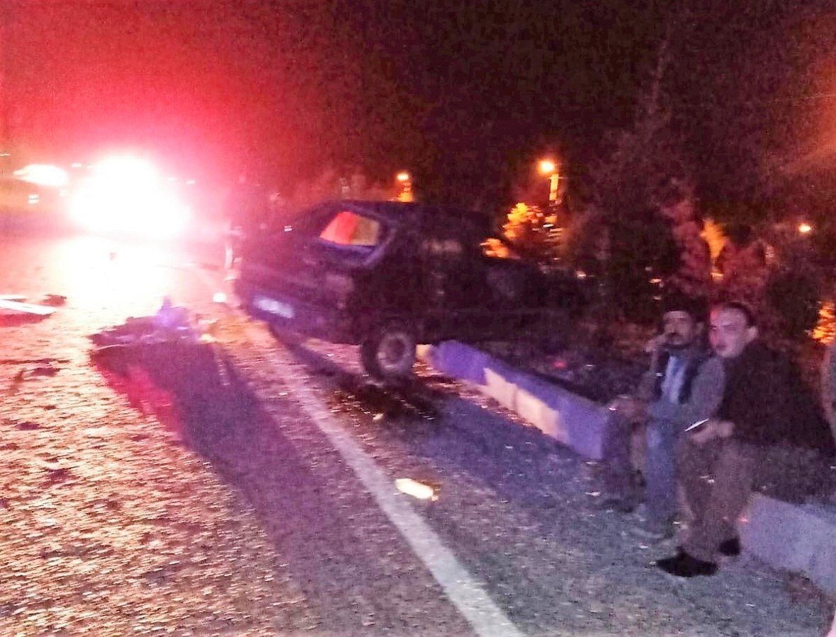 Orta refüje çıkan otomobil takla attı: 1 ölü, 1 yaralı