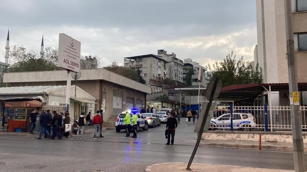 İzmir’deki silahlı çocuk kavgasında ağır yaralanan 1 kişi hayatını kaybetti
