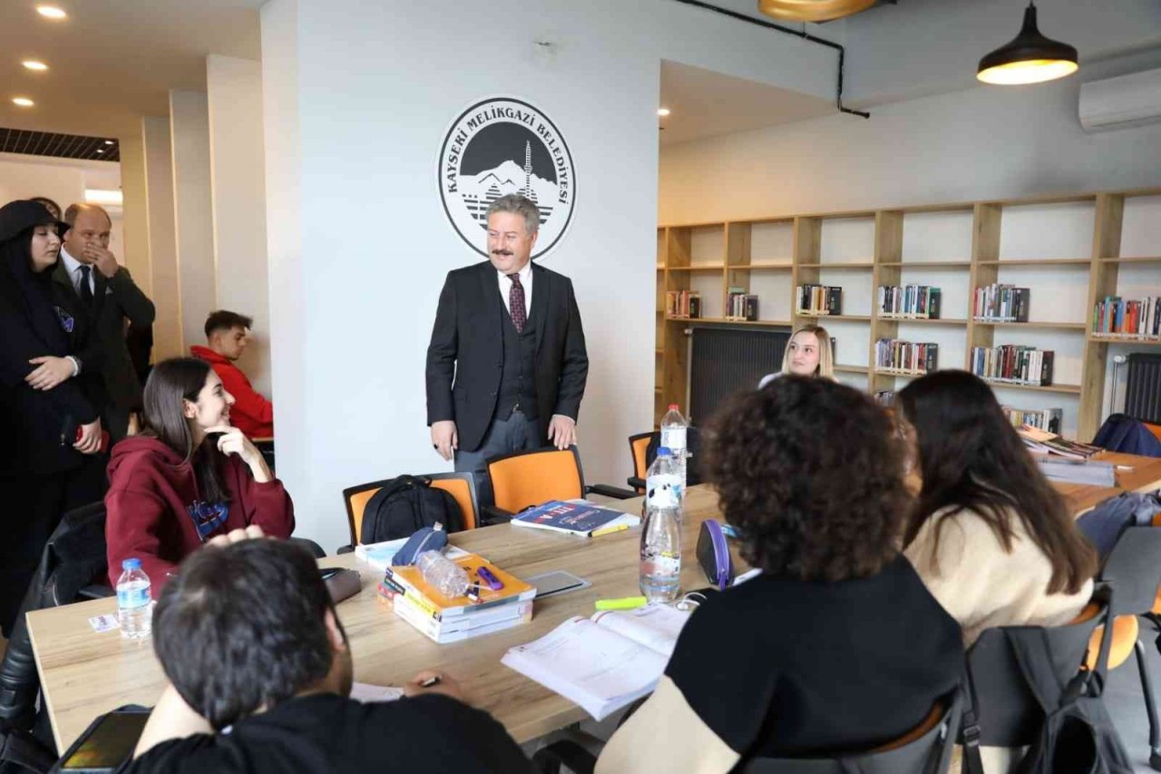 Melikgazi’nin Kütüphanelerine Büyük İlgi