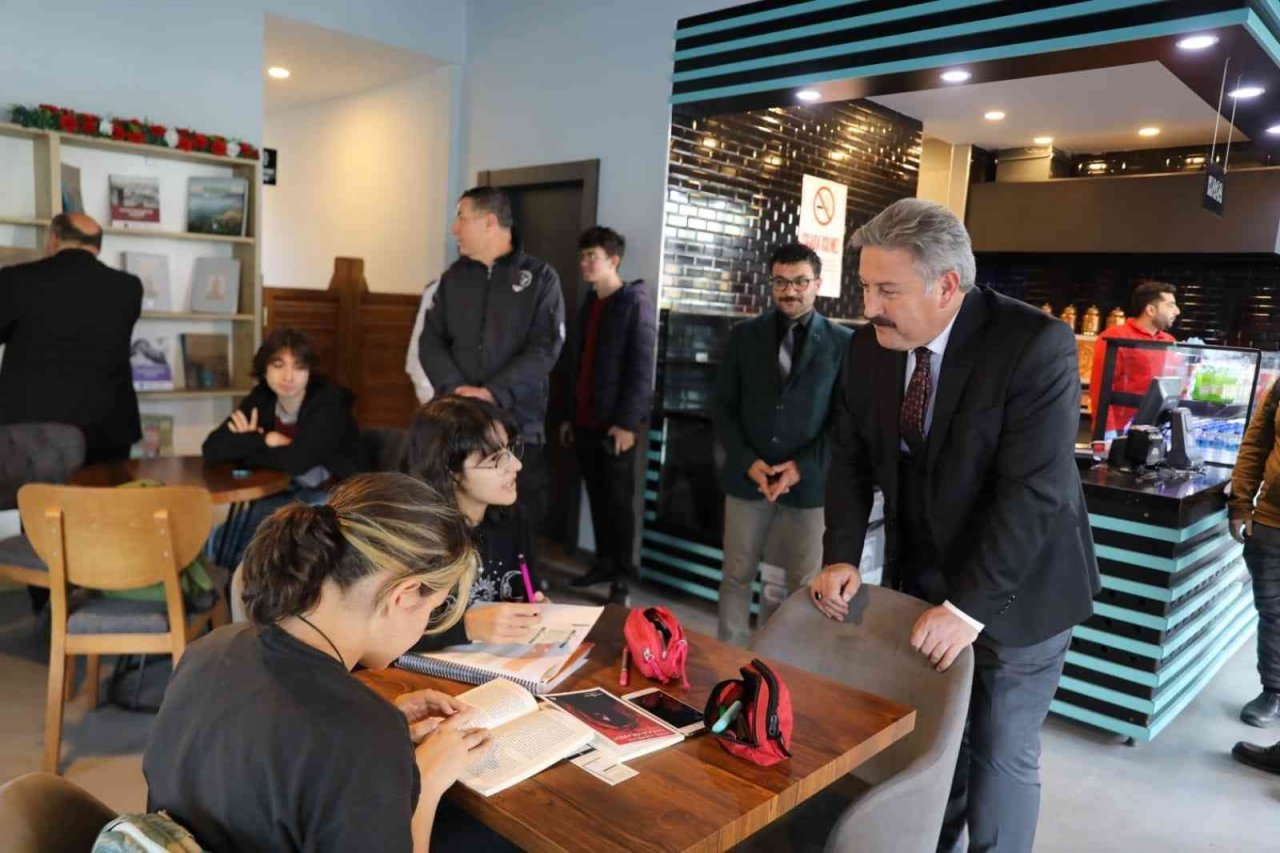 Melikgazi’nin Kütüphanelerine Büyük İlgi