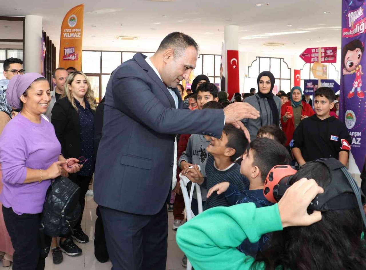 7 günlük tatilin keyfini Toroslar Çocuk Şenliği’nde çıkardılar