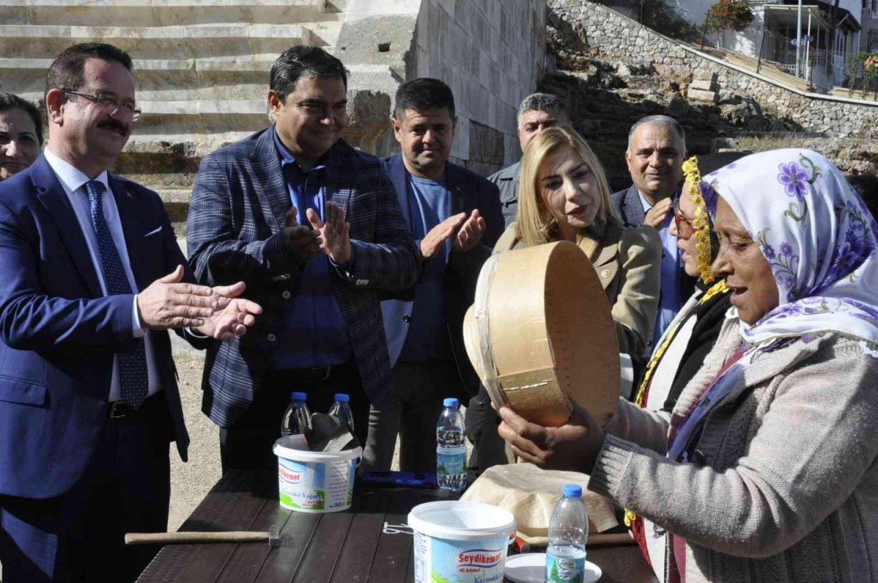 AK Parti Muğla Milletvekili Gökcan: "Delbek çalgısını yaşatmak istiyoruz"