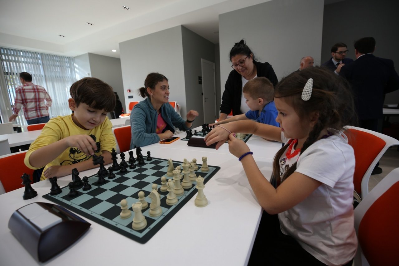 Balat Satranç Evi kapılarını açtı