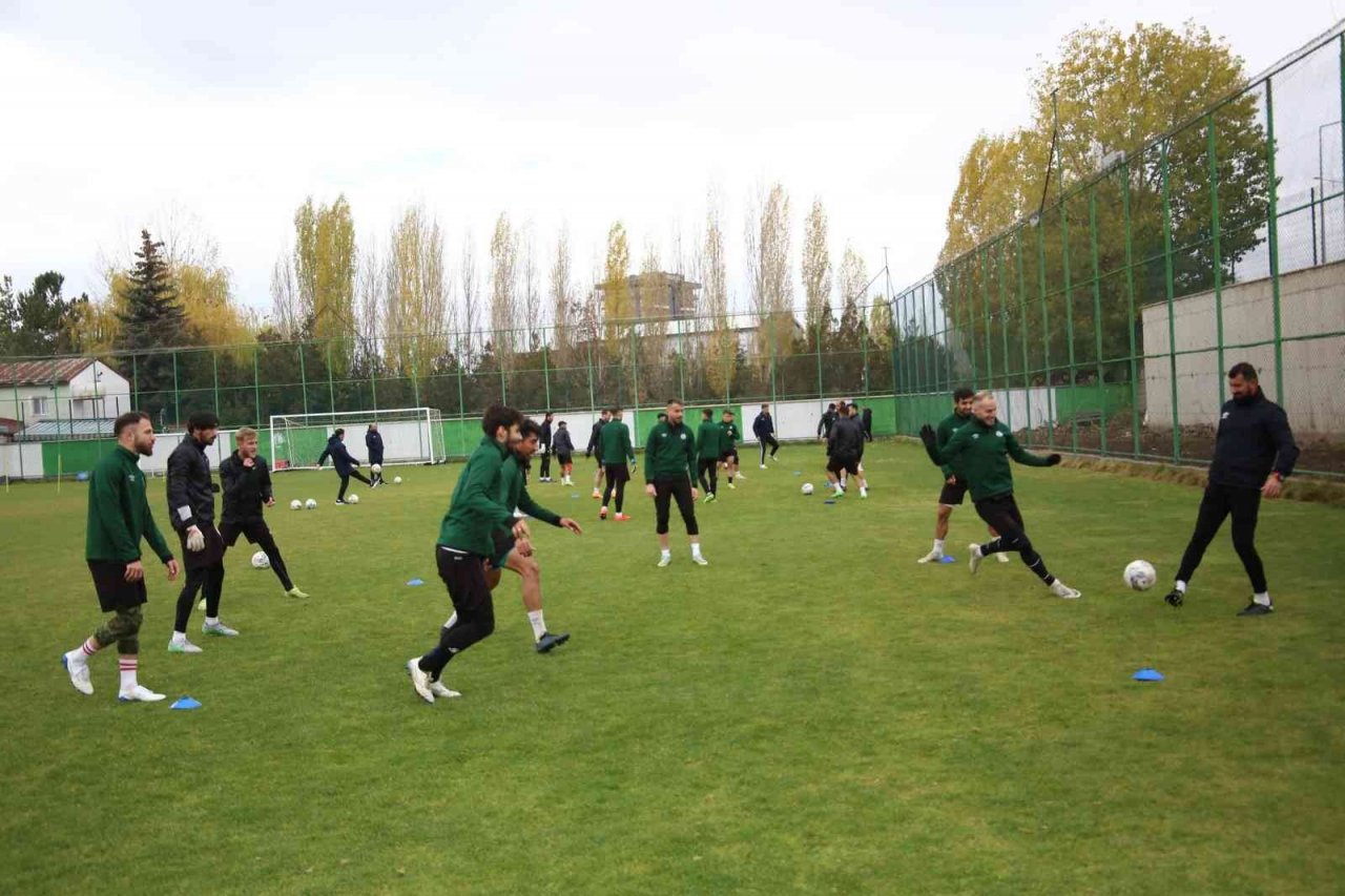 Sivas Belediyespor, İnegöl maçının taktiğini çalıştı