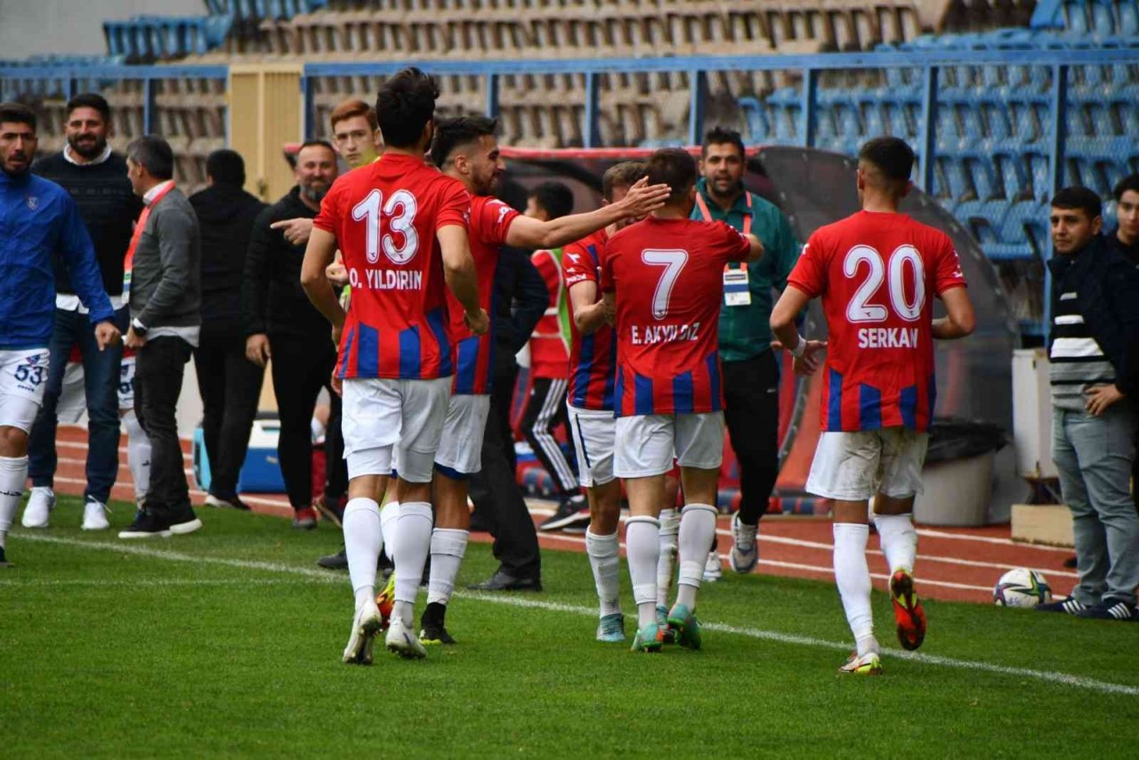 Karabük İdman Yurdu tek attı 3 aldı