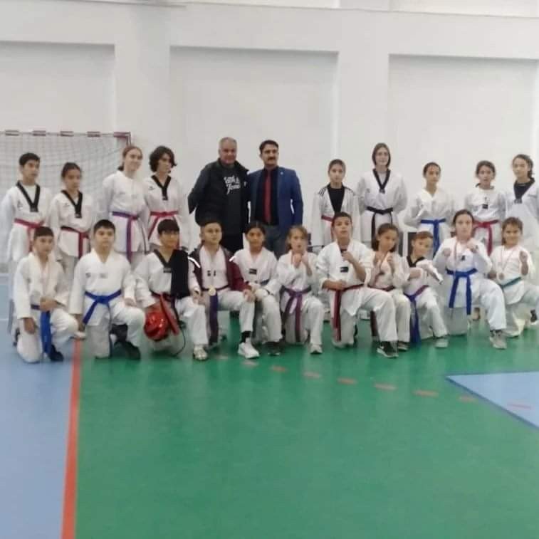 Köyceğizli tekvandocular şampiyonaya damga vurdu