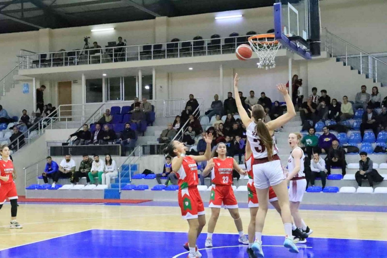 Elazığ takımları potada güldü