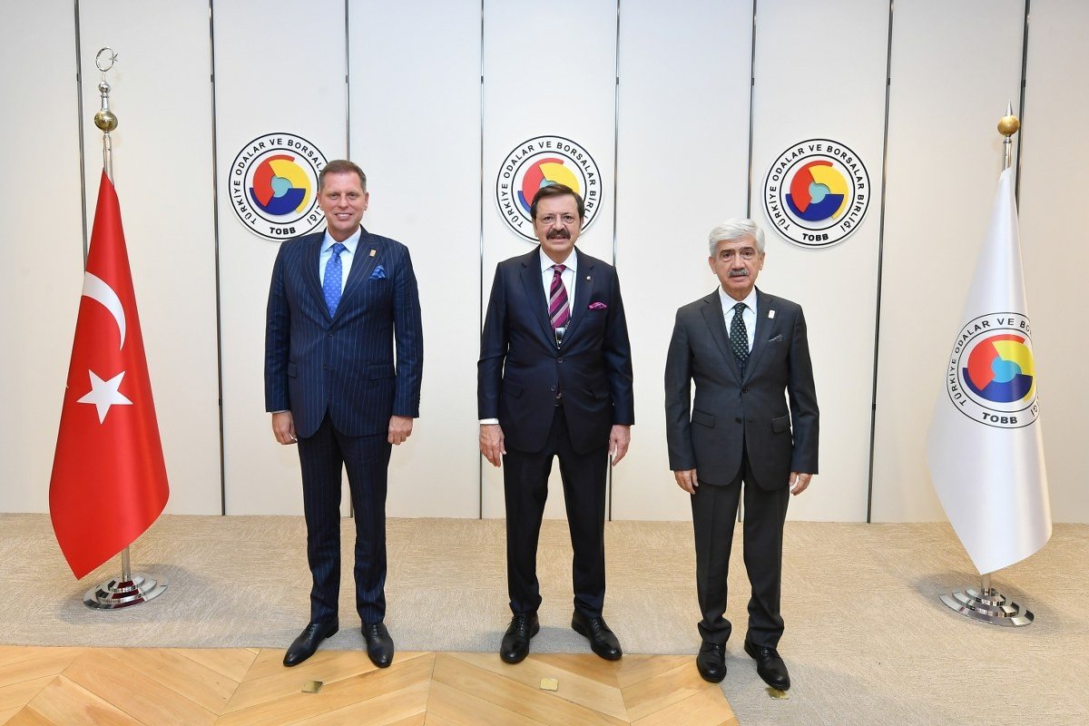 Manisa Ticaret Borsası TOBB Başkanı Hisarcıklıoğlu ile görüştü