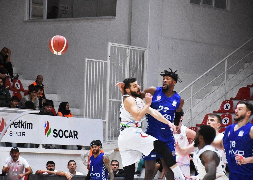 Basketbol Süper Ligi: Aliağa Petkimspor: 79 - Onvo Büyükçekmece Basketbol: 75