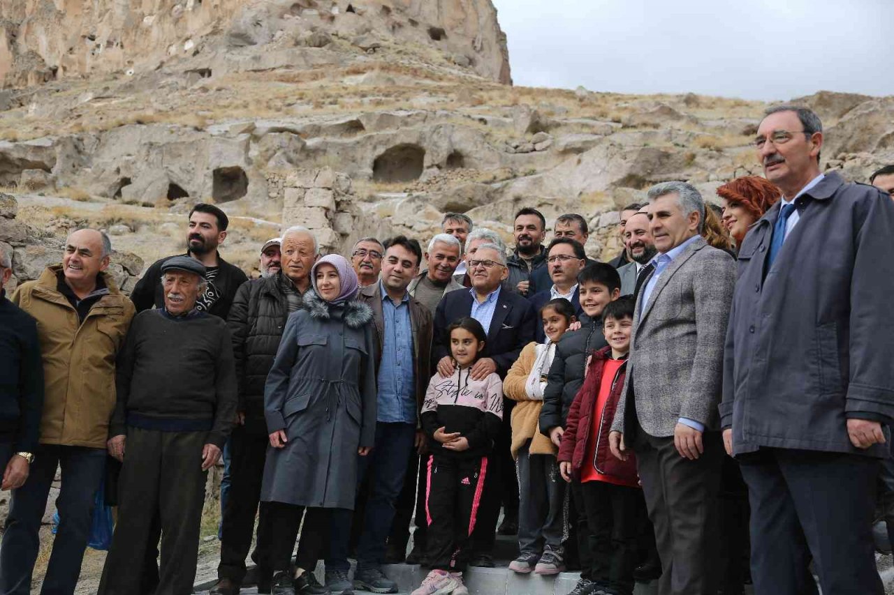 Vali Çiçek ve Başkan Büyükkılıç Soğanlı’da İnceleme Yaptı