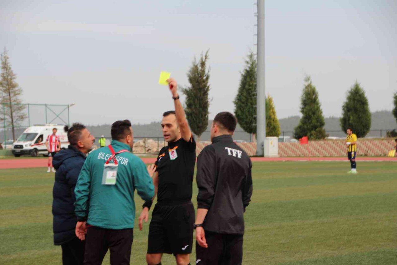 Bilecik’te amatör maç sonu ortalık karıştı