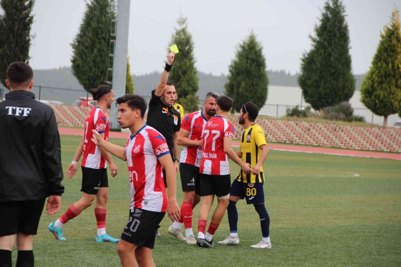 Bilecik’te amatör maç sonu ortalık karıştı