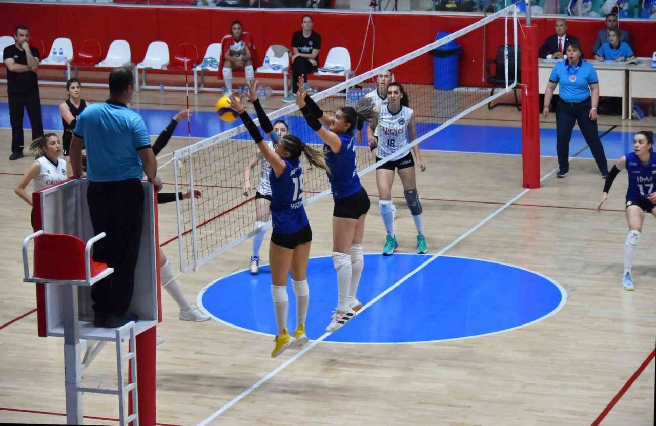 “Bizim Kızlar” 5. haftada da liderliği bırakmadı