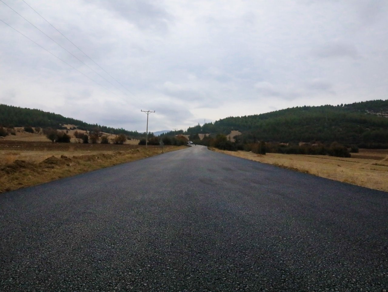 Burdur Valisi Arslantaş, yol çalışmalarını yerinde inceledi